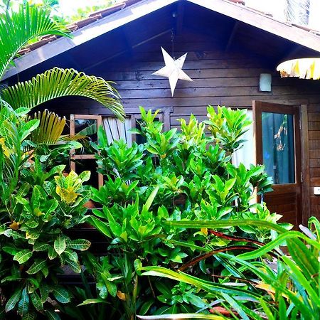 Pele'S Windsong Wood Cottage On The Beach Бенаулим Экстерьер фото